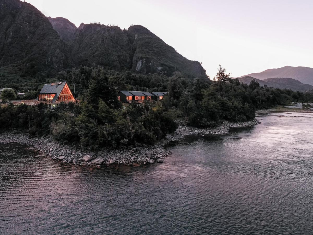 Tawa Refugio Del Puelo Hotel Puelo River Exterior photo